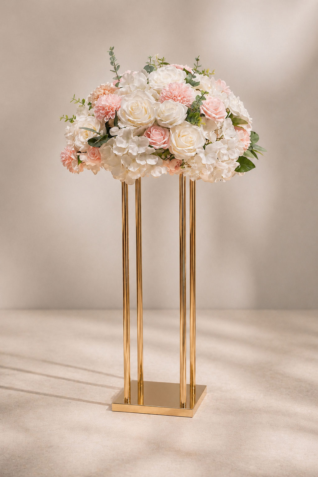 Gold Metal Centerpiece Stand